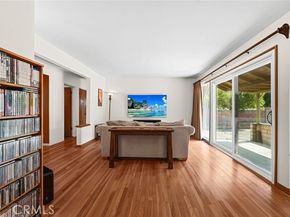 8537 Fullbright Avenue, Winnetka (los Angeles) CA 91306