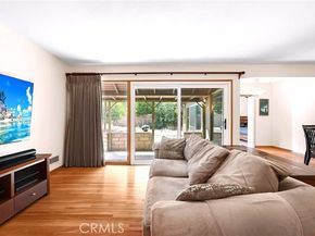8537 Fullbright Avenue, Winnetka (los Angeles) CA 91306