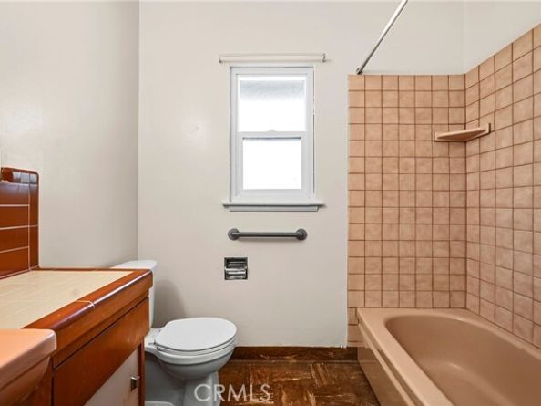 8537 Fullbright Avenue, Winnetka (los Angeles) CA 91306