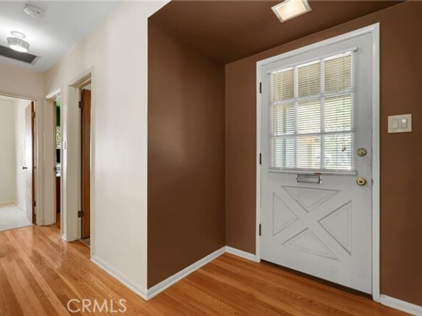 8537 Fullbright Avenue, Winnetka (los Angeles) CA 91306