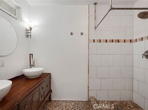 8537 Fullbright Avenue, Winnetka (los Angeles) CA 91306