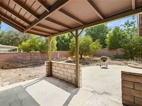 8537 Fullbright Avenue, Winnetka (los Angeles) CA 91306