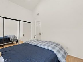5835 Etiwanda Avenue, Tarzana (los Angeles) CA 91356
