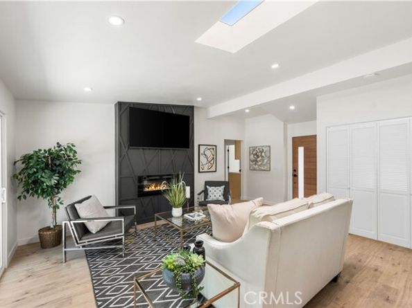 11327 Blythe Street, Sun Valley (los Angeles) CA 91352