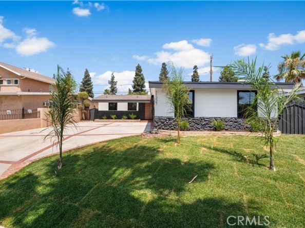 11327 Blythe Street, Sun Valley (los Angeles) CA 91352