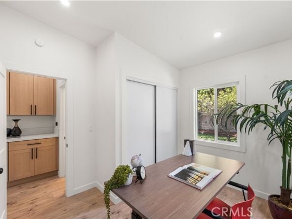 11327 Blythe Street, Sun Valley (los Angeles) CA 91352