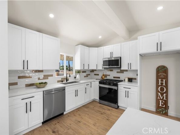 11327 Blythe Street, Sun Valley (los Angeles) CA 91352