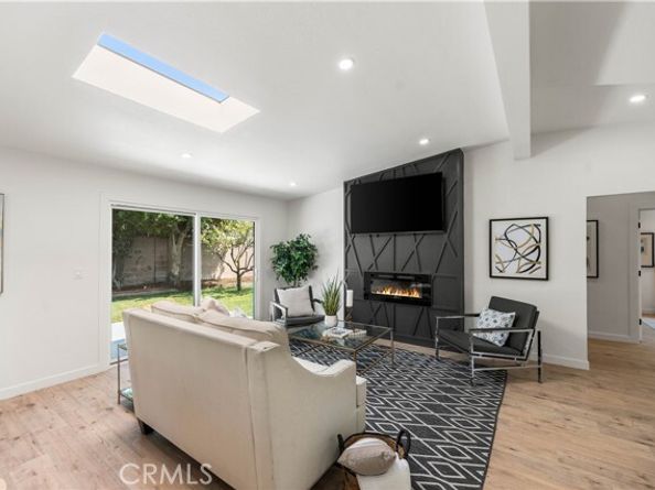 11327 Blythe Street, Sun Valley (los Angeles) CA 91352