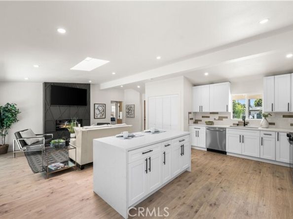11327 Blythe Street, Sun Valley (los Angeles) CA 91352