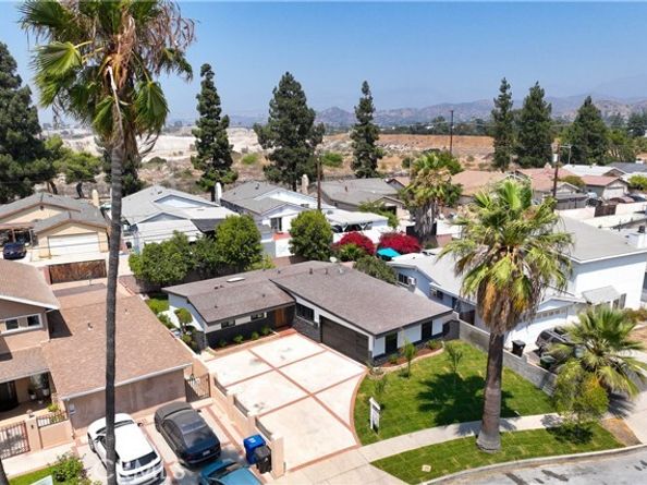 11327 Blythe Street, Sun Valley (los Angeles) CA 91352