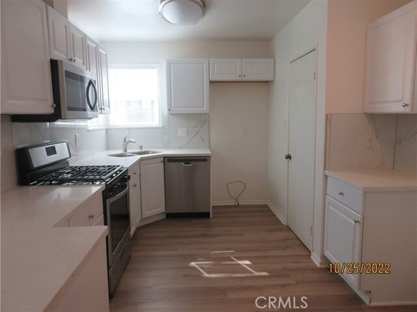 6446 Mclennan Avenue, Van Nuys (los Angeles) CA 91406