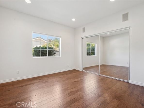 22501 Marilla Street, Chatsworth (los Angeles) CA 91311