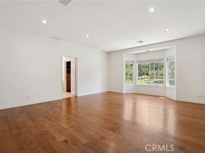 22501 Marilla Street, Chatsworth (los Angeles) CA 91311
