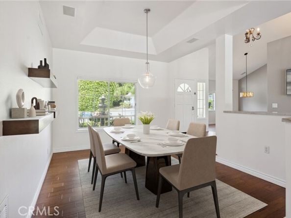 22501 Marilla Street, Chatsworth (los Angeles) CA 91311