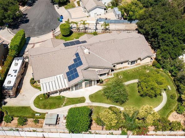 22501 Marilla Street, Chatsworth (los Angeles) CA 91311