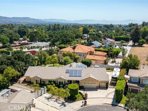22501 Marilla Street, Chatsworth (los Angeles) CA 91311