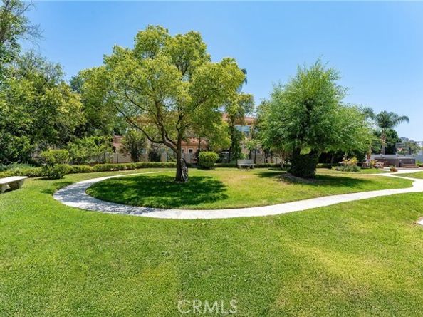 22501 Marilla Street, Chatsworth (los Angeles) CA 91311