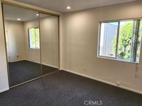 18307 Burbank Boulevard 14, Tarzana (los Angeles) CA 91356