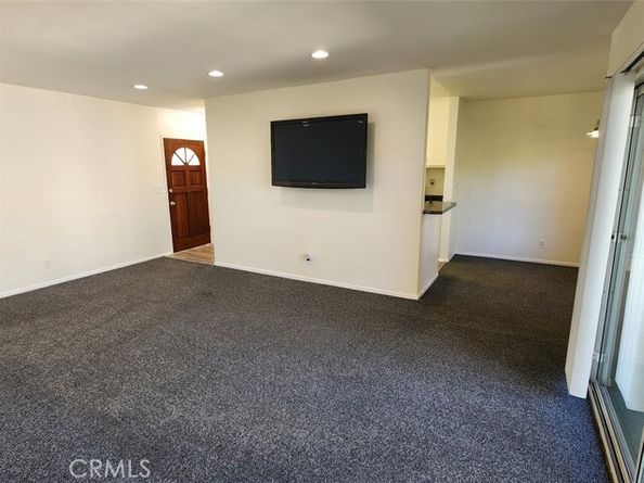 18307 Burbank Boulevard 14, Tarzana (los Angeles) CA 91356