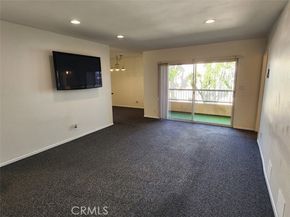 18307 Burbank Boulevard 14, Tarzana (los Angeles) CA 91356