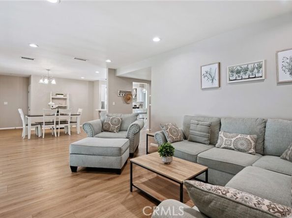 5929 Adler Avenue, Woodland Hills (los Angeles) CA 91367