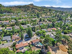 21727 Ulmus Drive, Woodland Hills (los Angeles) CA 91364