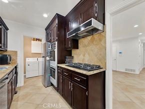 9527 Oso Avenue, Chatsworth (los Angeles) CA 91311