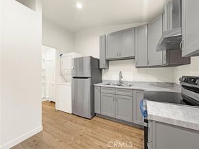 9527 Oso Avenue, Chatsworth (los Angeles) CA 91311