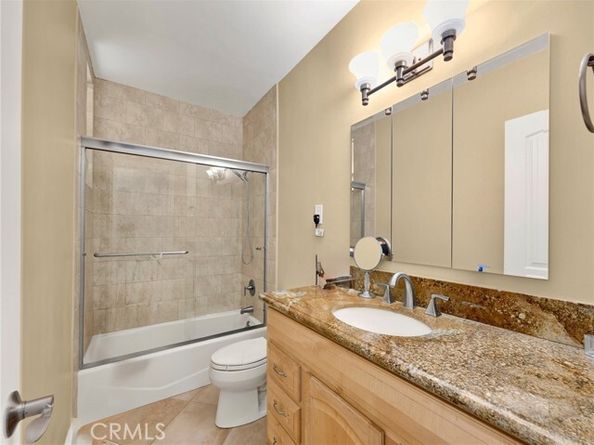 9527 Oso Avenue, Chatsworth (los Angeles) CA 91311