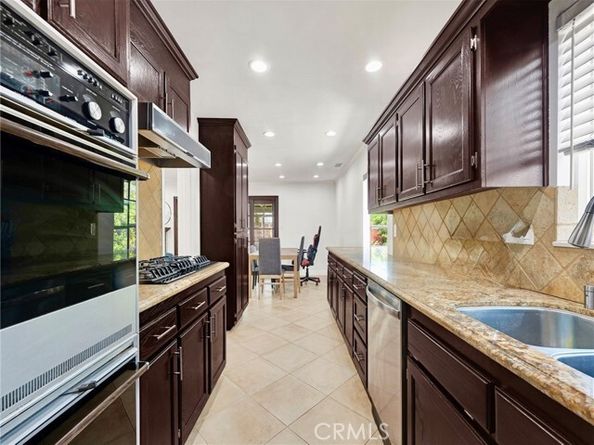 9527 Oso Avenue, Chatsworth (los Angeles) CA 91311
