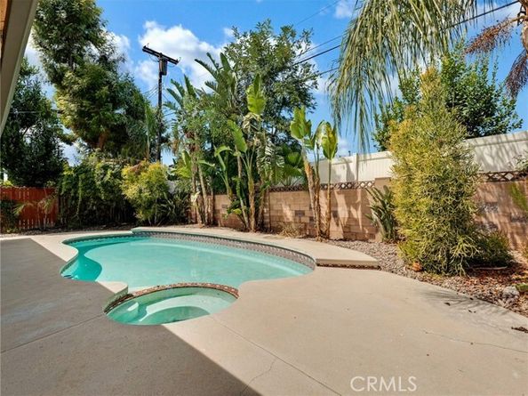 9527 Oso Avenue, Chatsworth (los Angeles) CA 91311
