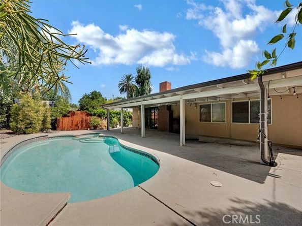 9527 Oso Avenue, Chatsworth (los Angeles) CA 91311
