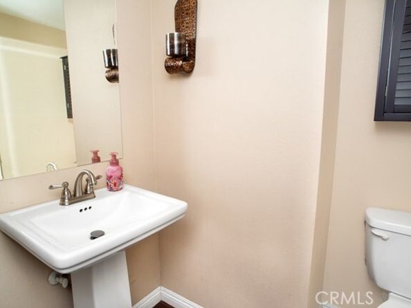 9910 Hanna Avenue, Chatsworth (los Angeles) CA 91311