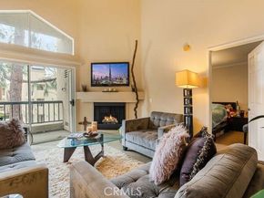 21400 Burbank Boulevard 313, Woodland Hills (los Angeles) CA 91367