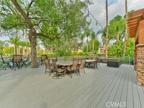 21400 Burbank Boulevard 313, Woodland Hills (los Angeles) CA 91367