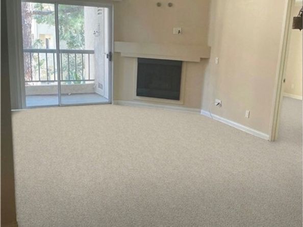 21400 Burbank Boulevard 313, Woodland Hills (los Angeles) CA 91367