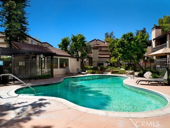 5711 Owensmouth Avenue 125, Woodland Hills (los Angeles) CA 91367