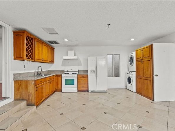 15430 Parthenia Street, North Hills (los Angeles) CA 91343