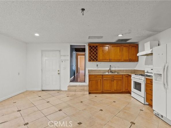 15430 Parthenia Street, North Hills (los Angeles) CA 91343