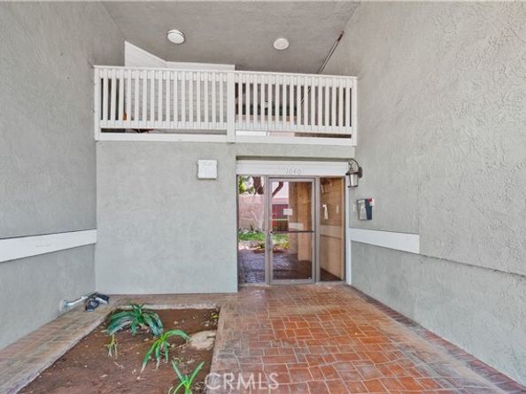 1040 E Washington 20, Escondido CA 92025