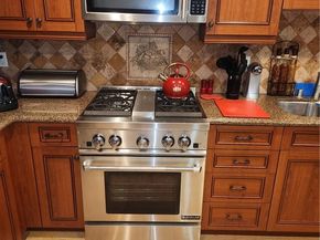 10862 Bloomfield Street 303, Toluca Lake (los Angeles) CA 91602