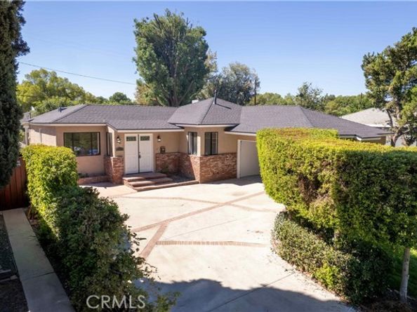6911 Enfield Avenue, Reseda (los Angeles) CA 91335
