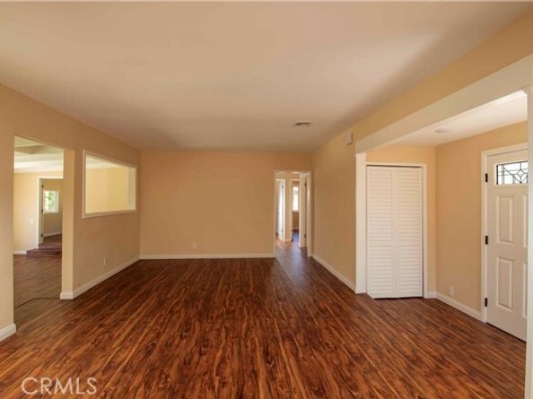 6911 Enfield Avenue, Reseda (los Angeles) CA 91335