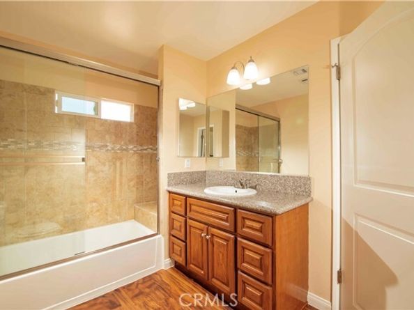 6911 Enfield Avenue, Reseda (los Angeles) CA 91335