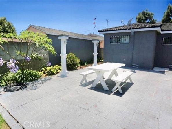 1526 Lakme Avenue, Wilmington (los Angeles) CA 90744