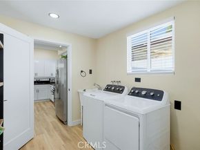 6250 Coldwater Canyon Avenue, North Hollywood (los Angeles) CA 91606