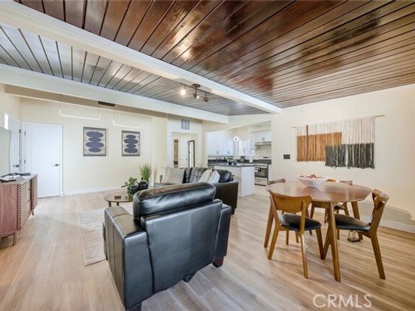 6250 Coldwater Canyon Avenue, North Hollywood (los Angeles) CA 91606