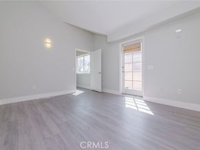 5719 Camellia Avenue 102, North Hollywood (los Angeles) CA 91601