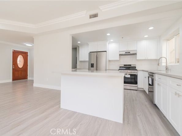 5719 Camellia Avenue 102, North Hollywood (los Angeles) CA 91601