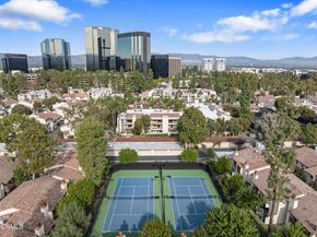 5720 Owensmouth Avenue 125, Woodland Hills (los Angeles) CA 91367